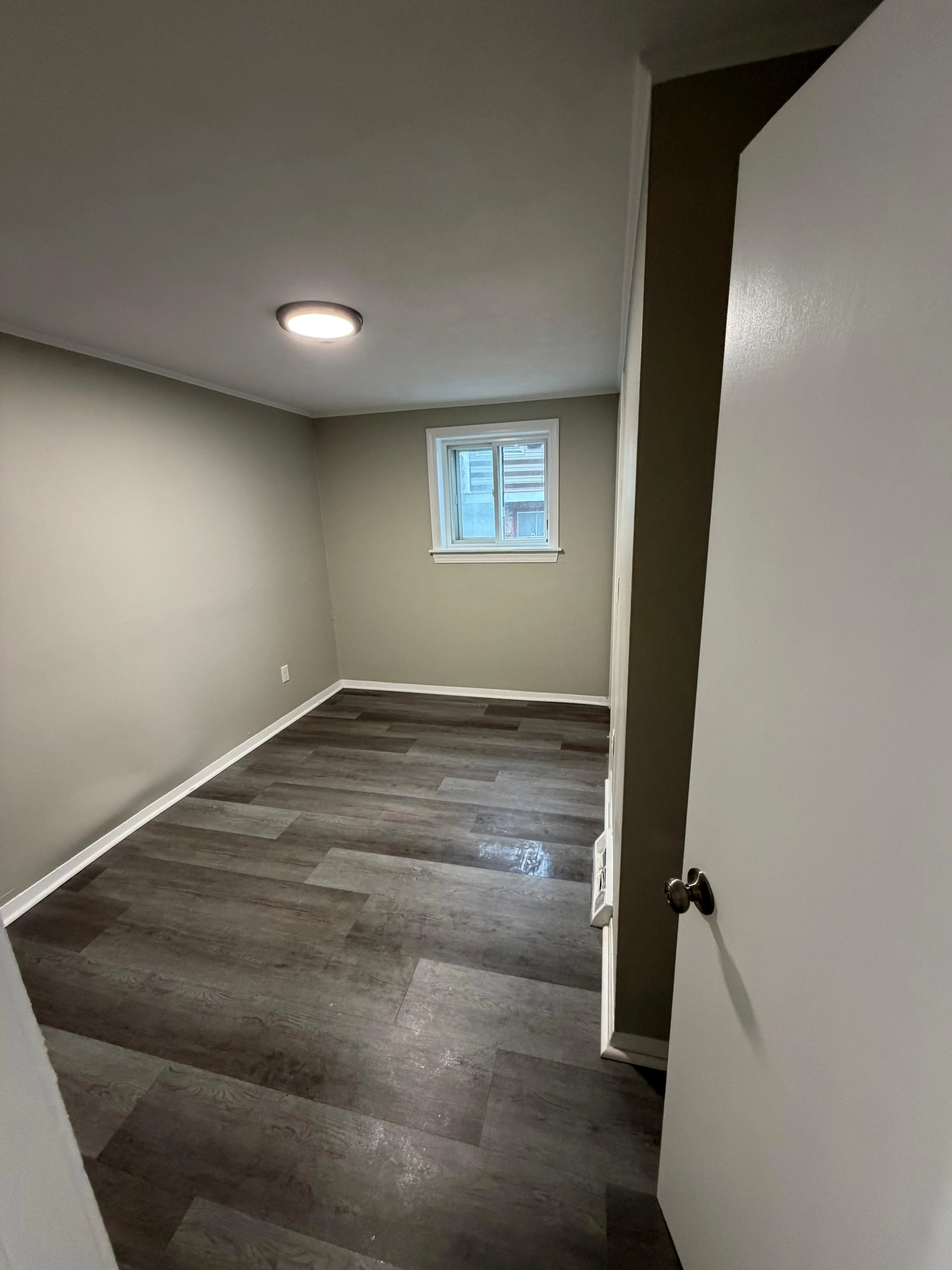 23 Roughan St, Revere