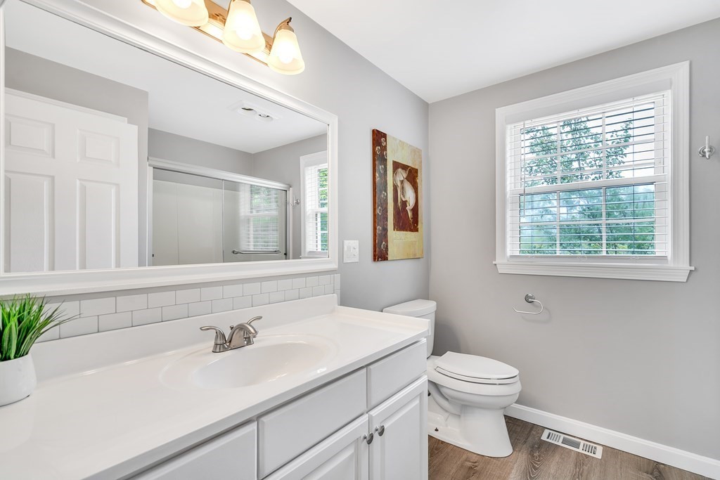 74 Juniper Ln, Tewksbury