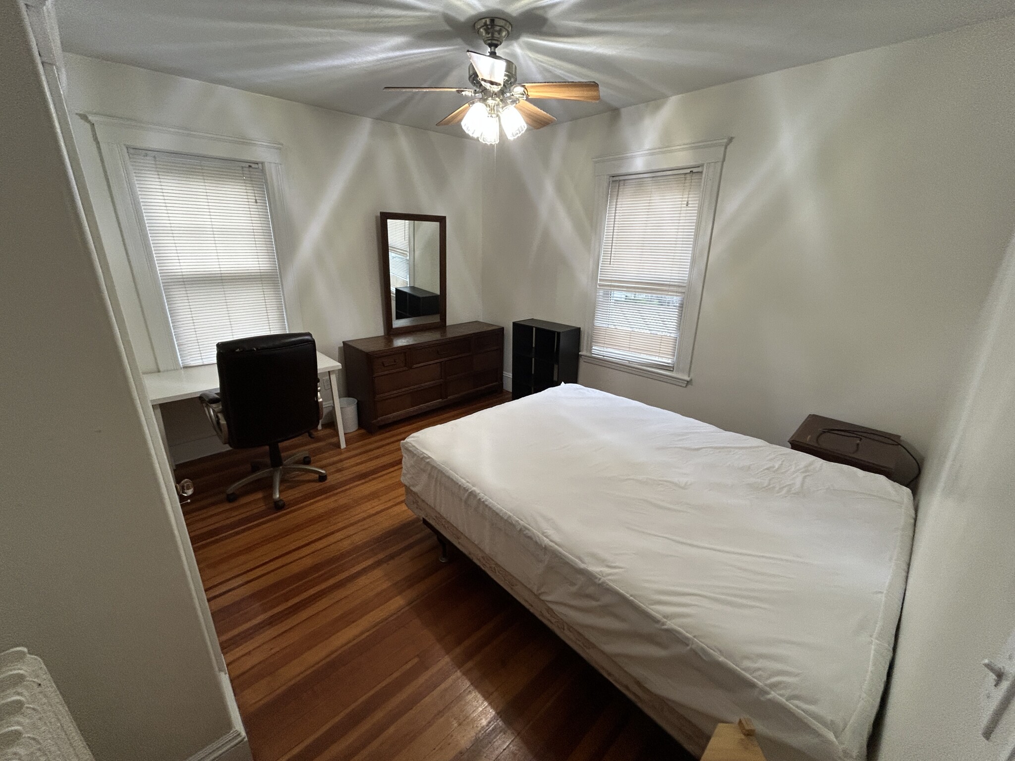 59 Quincy St, Medford