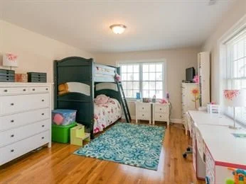 50 Matthew Ln, North Waltham