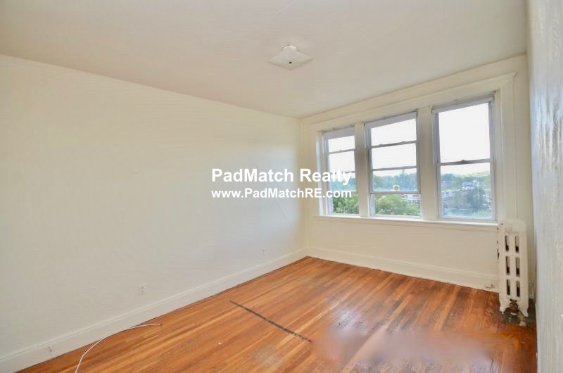 1820 Commonwealth Ave, Brighton