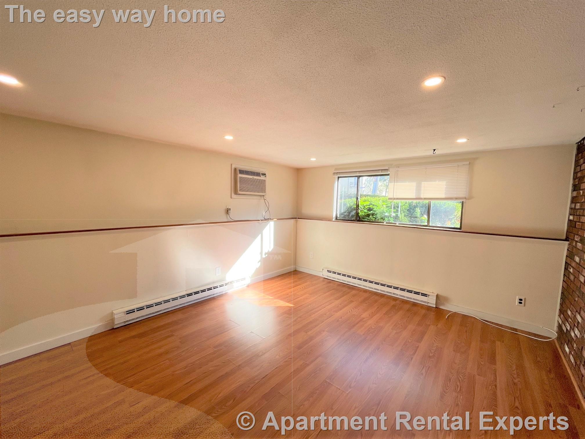 102 Alpine St, Magoun Square