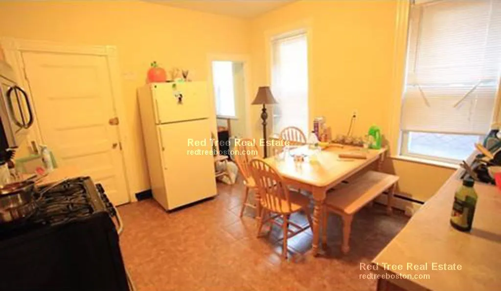 36 Cherokee St, Mission Hill