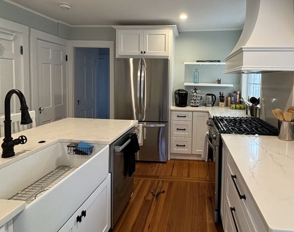 16 Jefferson Shores Rd, Cohasset Narrows