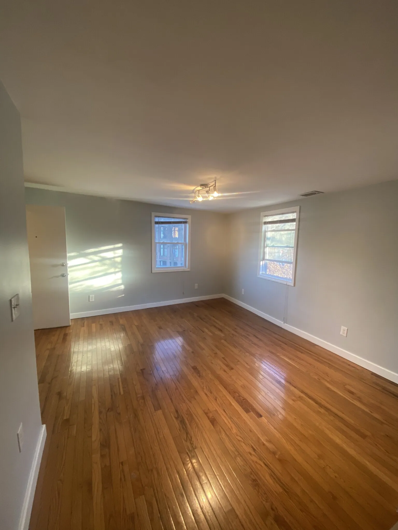 202 Third St, East Cambridge