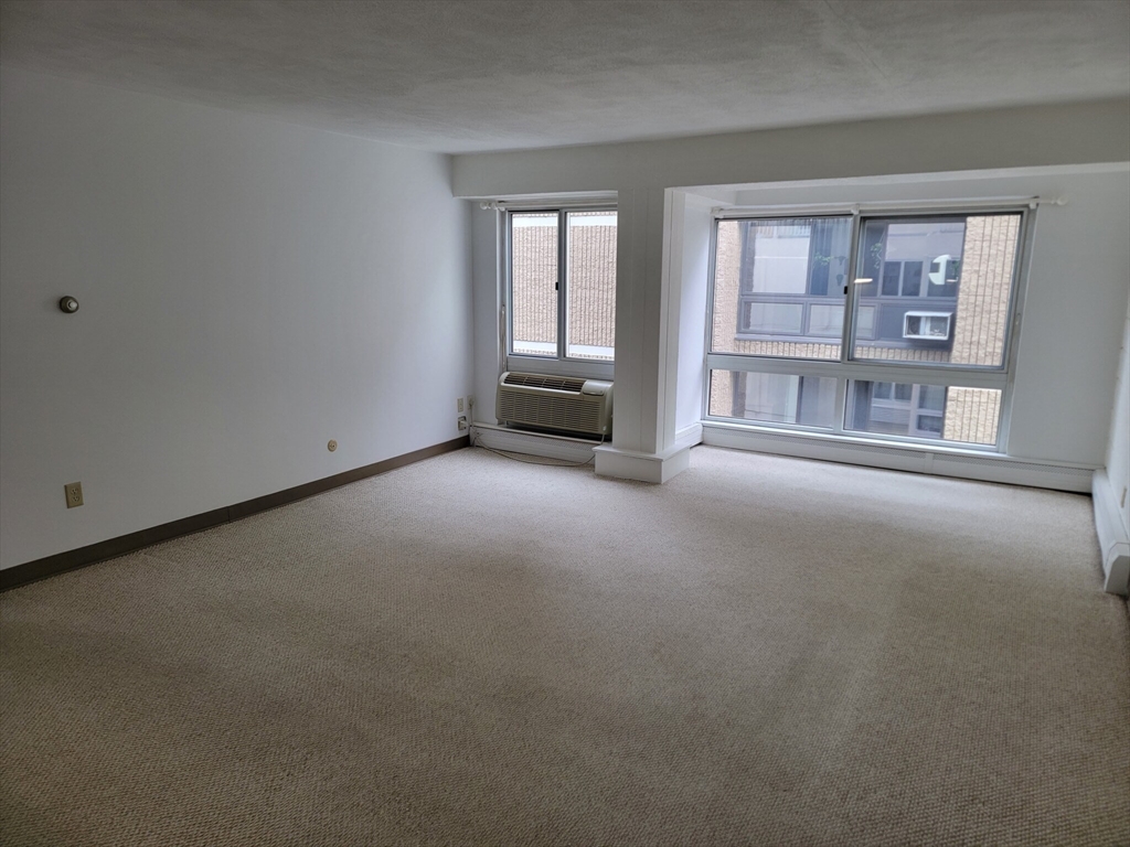 4 Trowbridge Pl, Mid-Cambridge