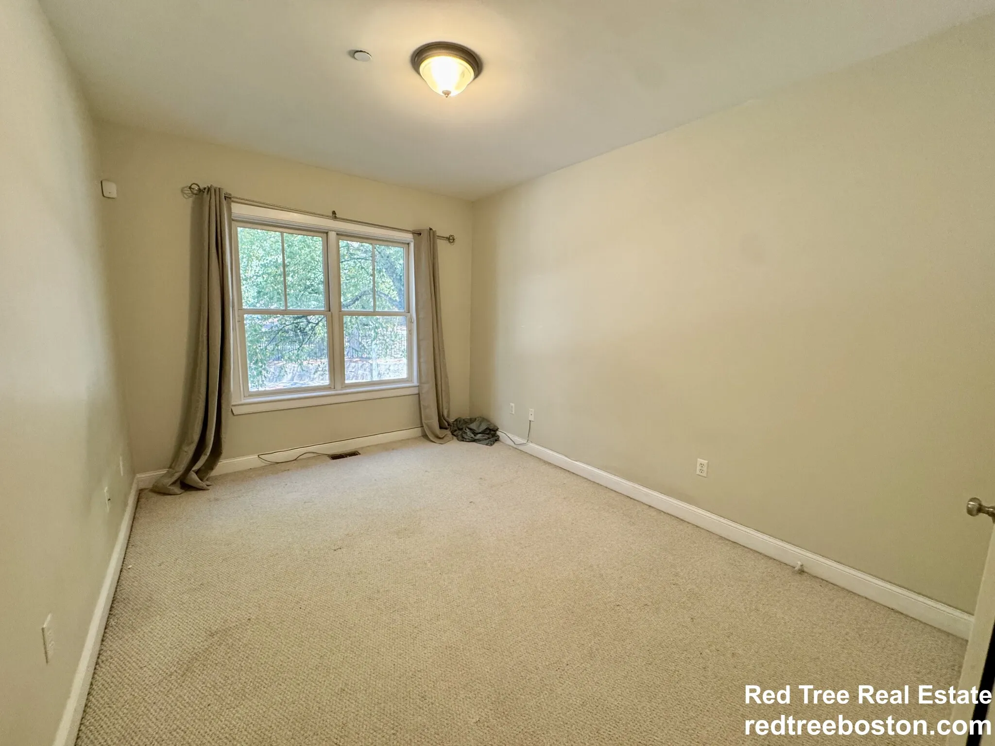 81 Westminster Ave, Roxbury