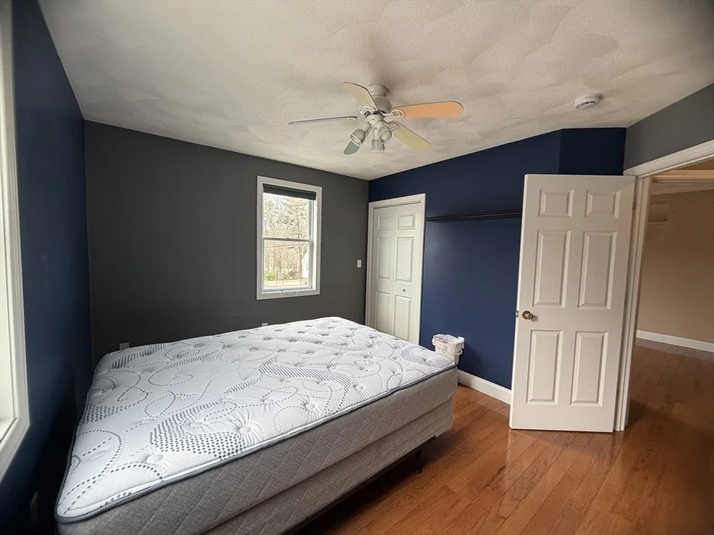 81 N Main St, North Bellingham
