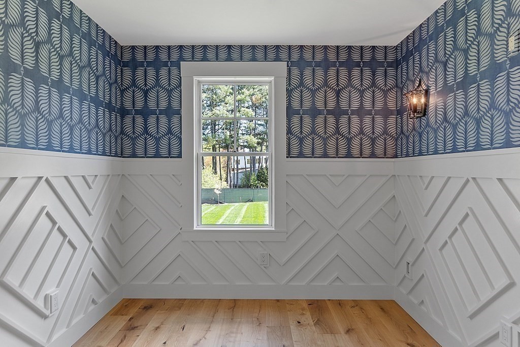 24 Mccallar Ln, Concord