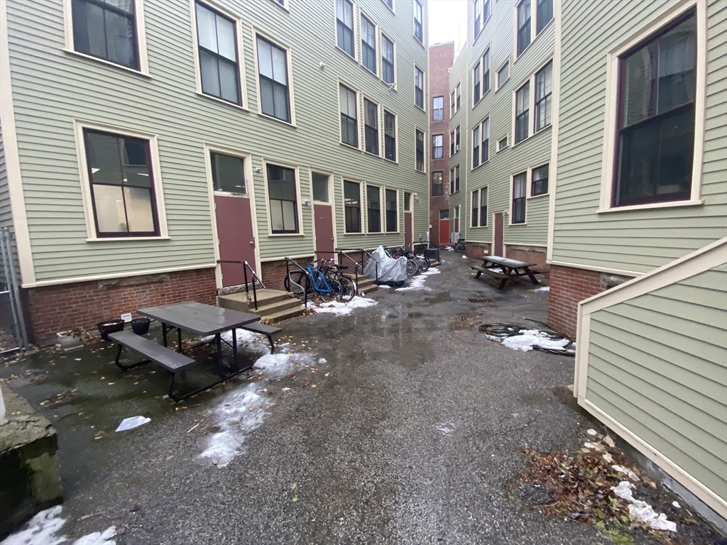 367 Somerville Ave, Prospect Hill