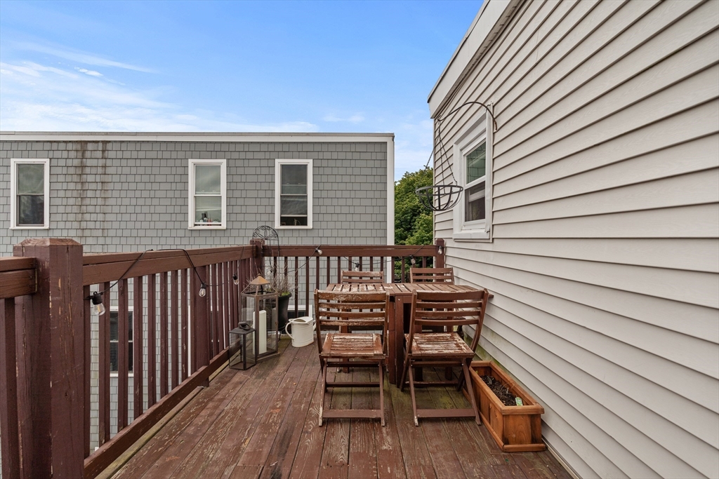 180 W 8th, South Boston