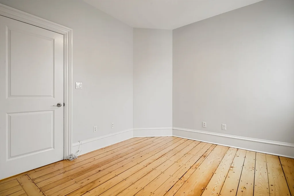 703 East 4th St, South Boston