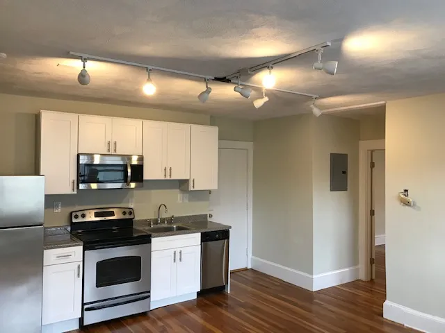 402 Highland Ave, Davis Square