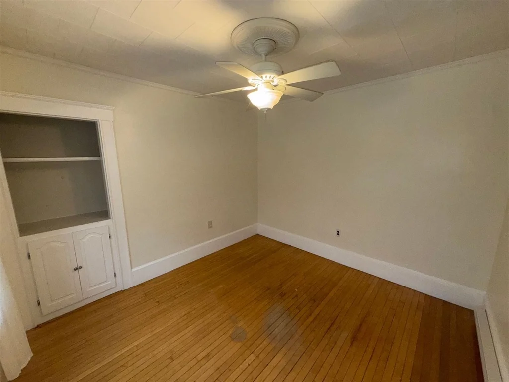 36 Second St, North Andover