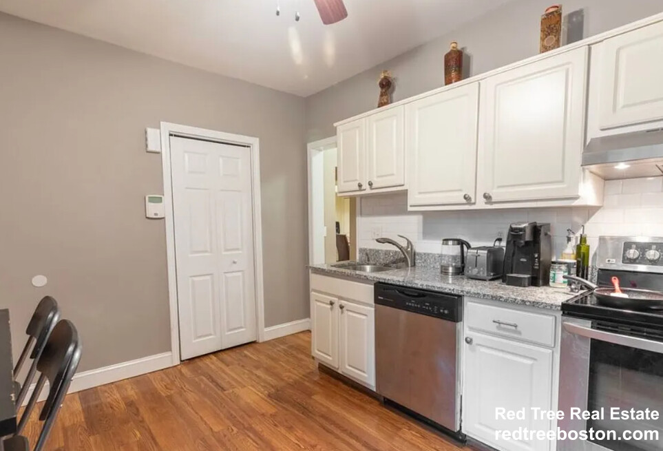 1404 Commonwealth Ave, Brighton