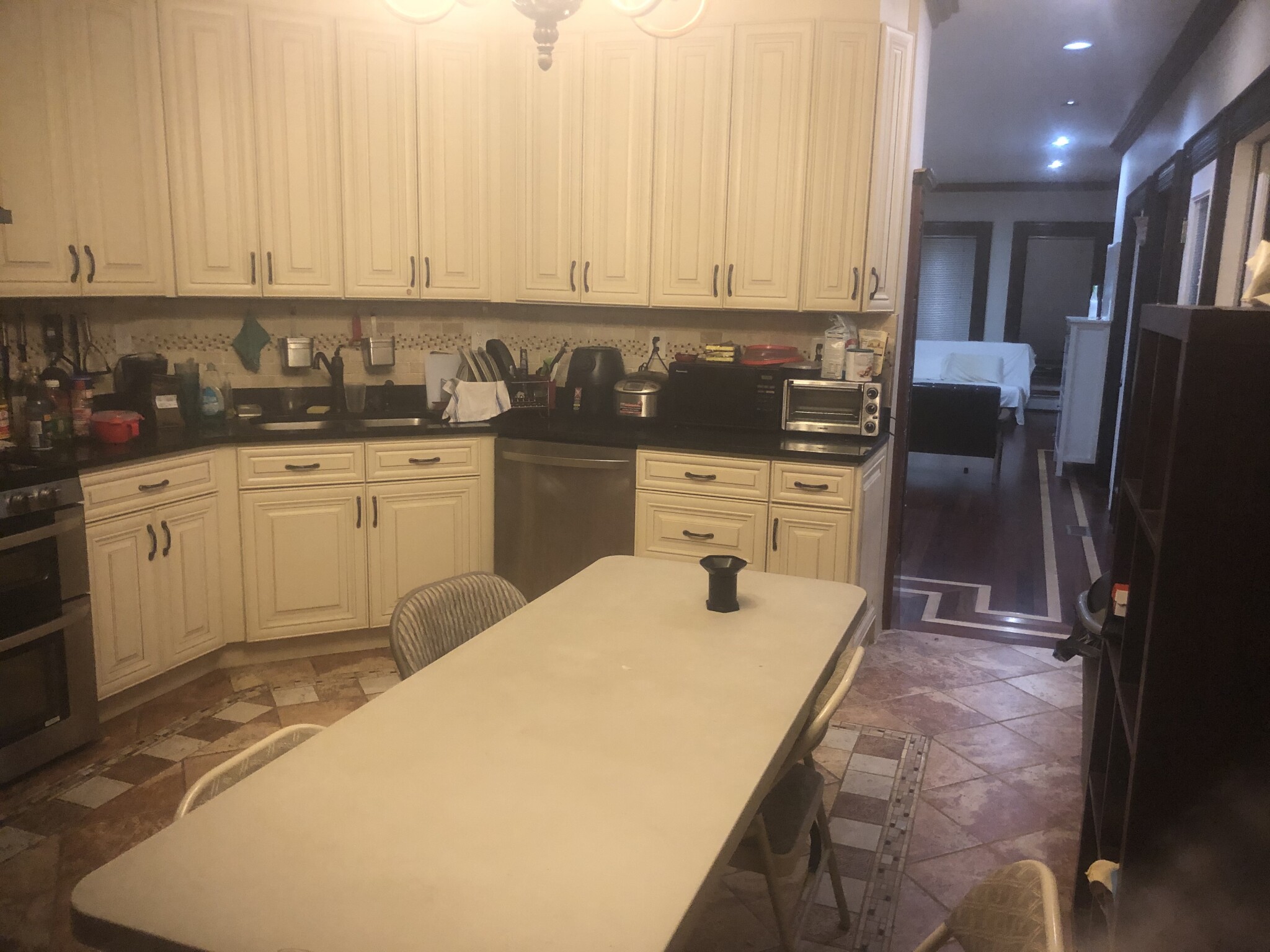 6 bed, 4+ bath apartment for rent at 9 Francis St Unit 1, Coolidge Corner — photo 6 of 7