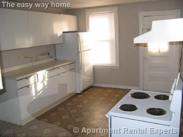 104 Conwell Ave, Tufts