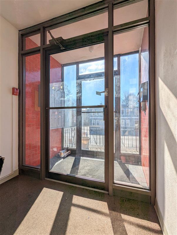 86 Newbury St, Teele Square