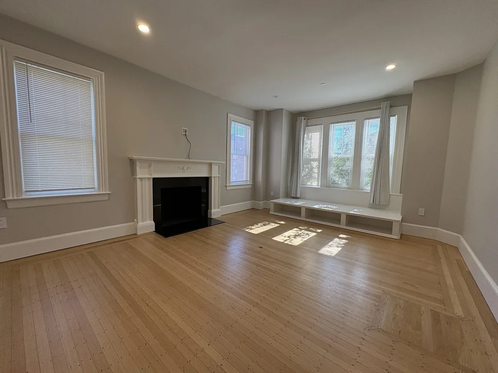15 Lanark Rd, Brookline