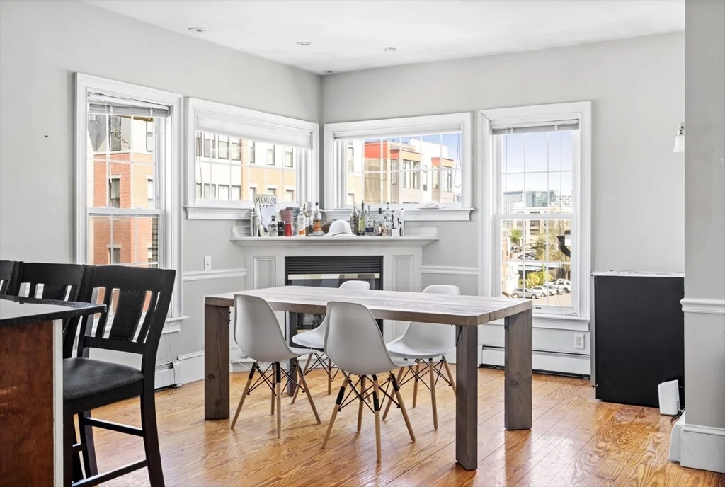 614 E 3rd, South Boston