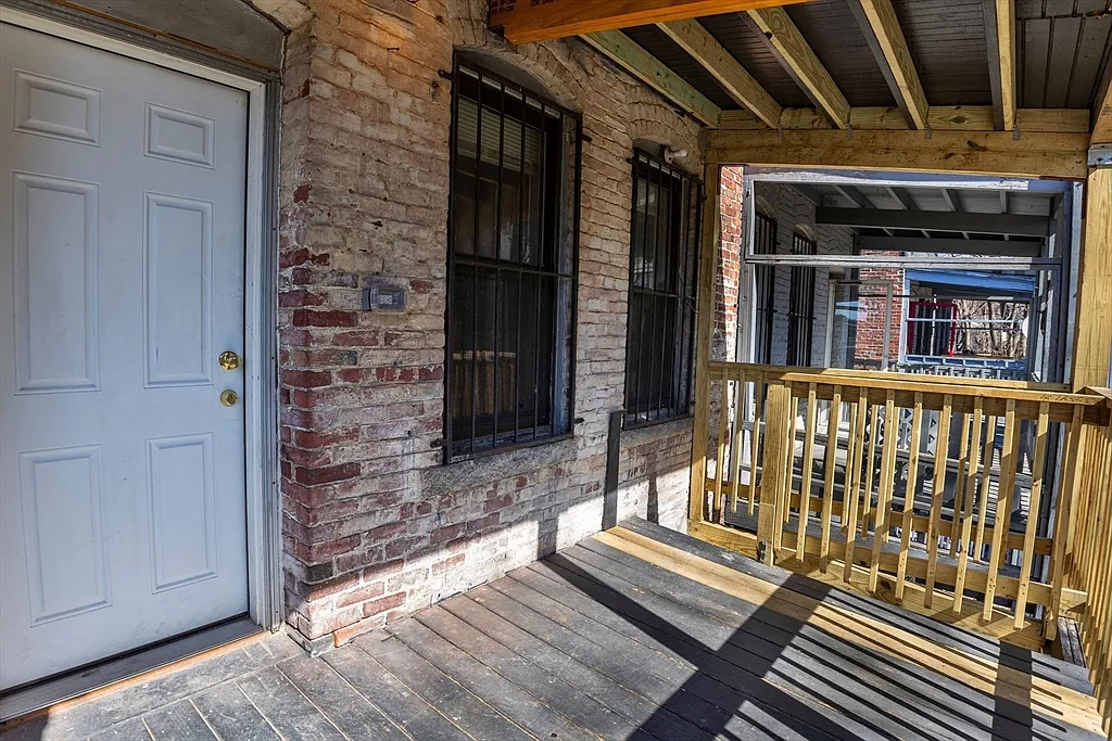 868 Huntington Ave, Coolidge Corner