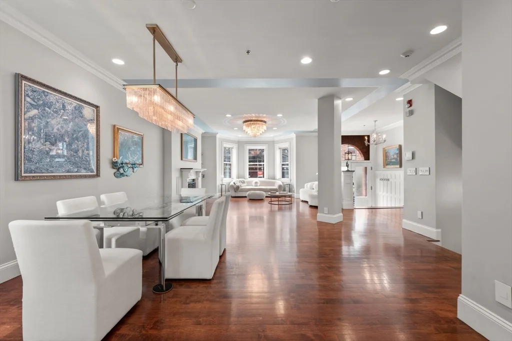 61 Saint Botolph St, Back Bay