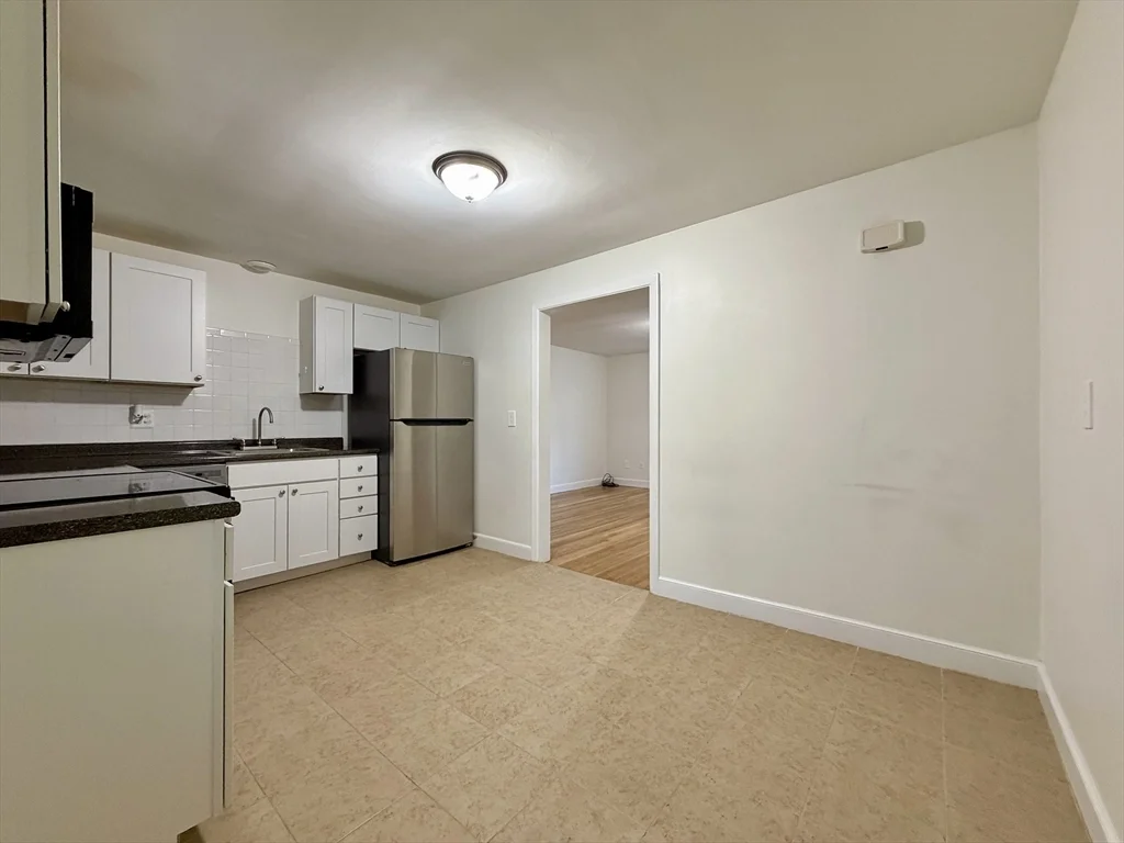 15 Park Ave, Foxboro