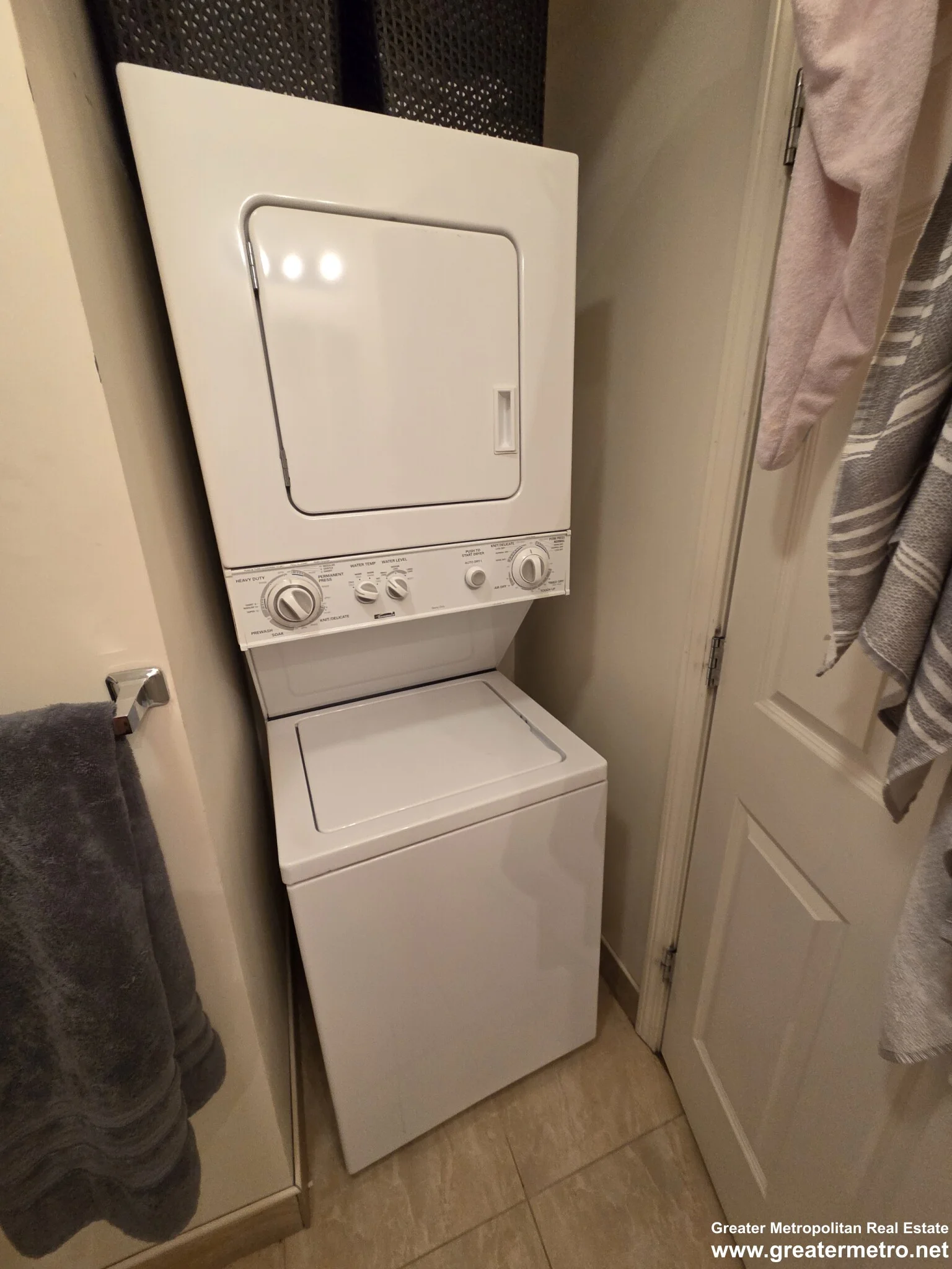 39 Chelsea St, East Boston