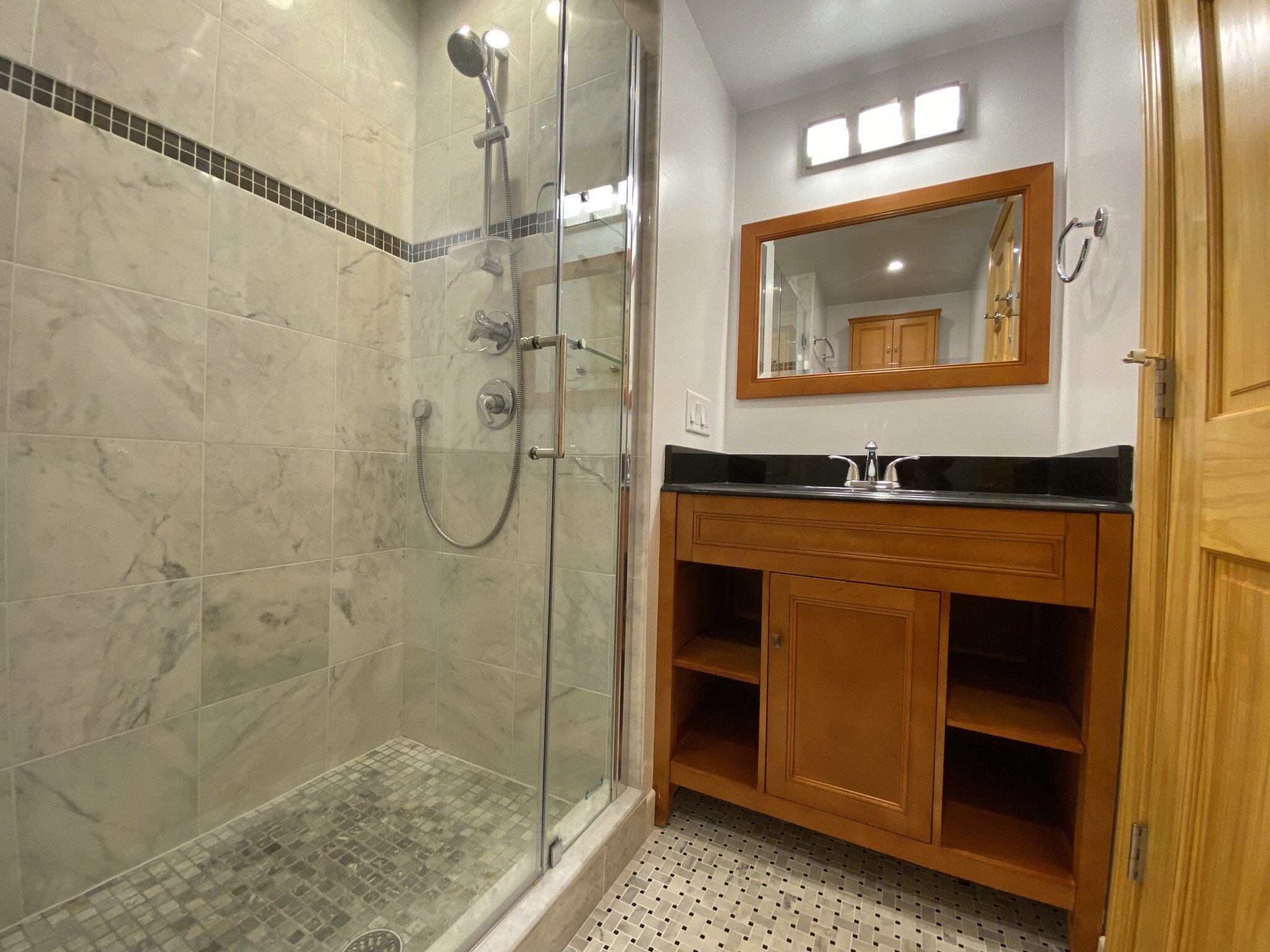 1 Abbottsford Rd, North Brookline