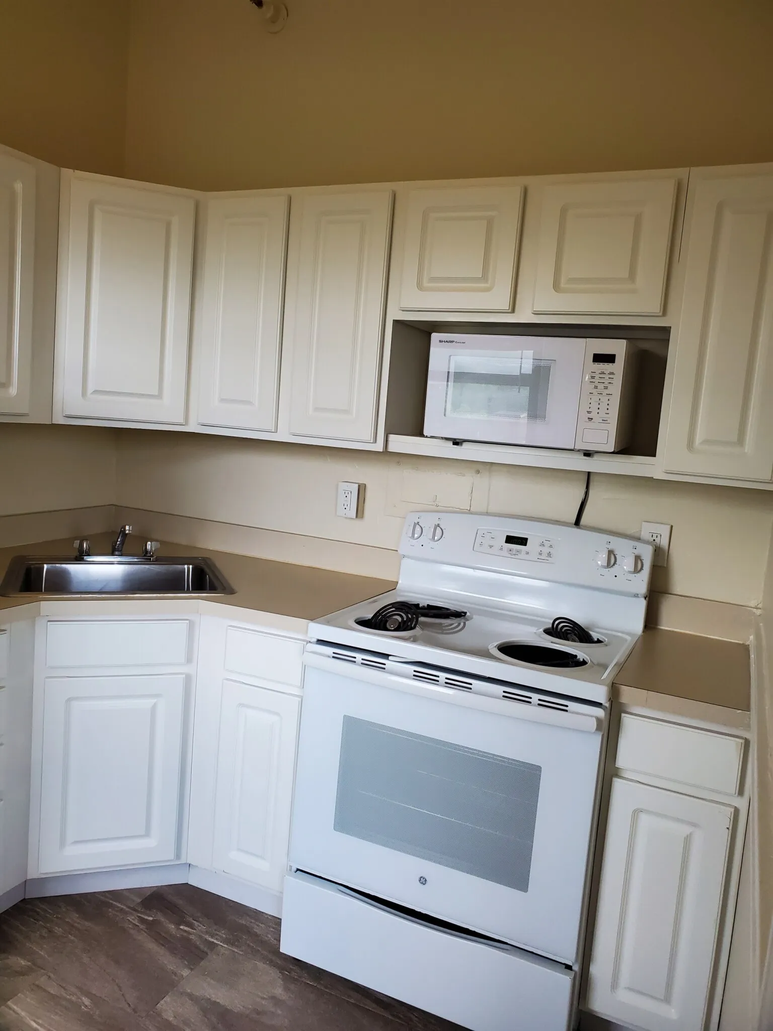 1470 Beacon St, Corey Hill