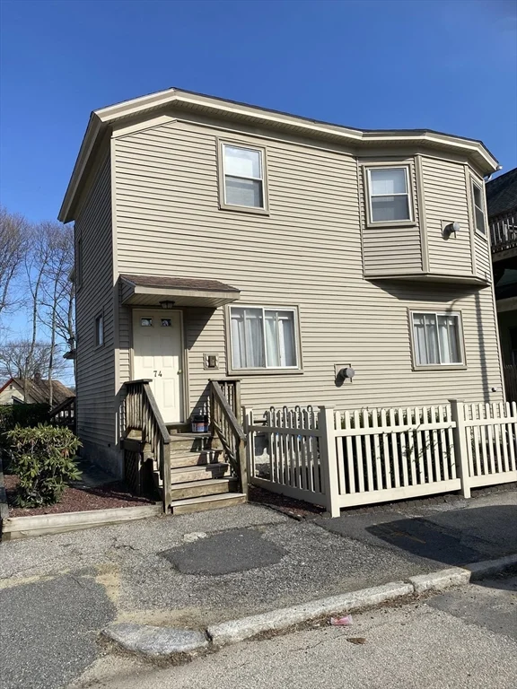 74 Lakewood, Worcester