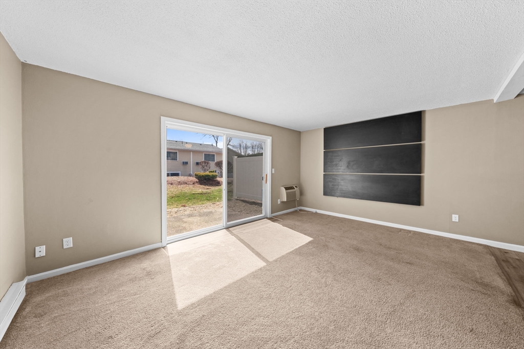 741 Washington St, Easton