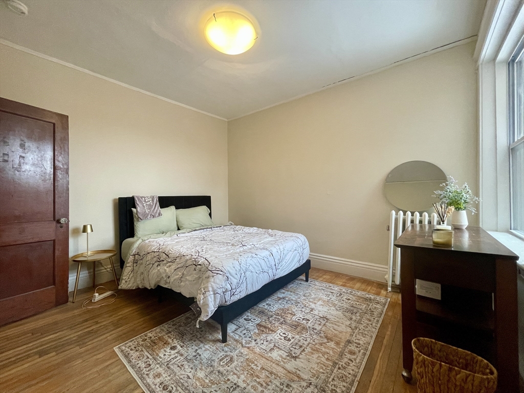 11 Euston St, Brookline