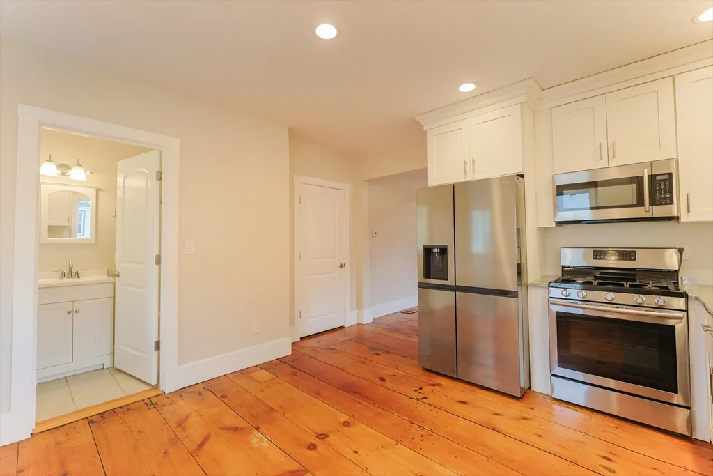 24 Charles St, Westborough