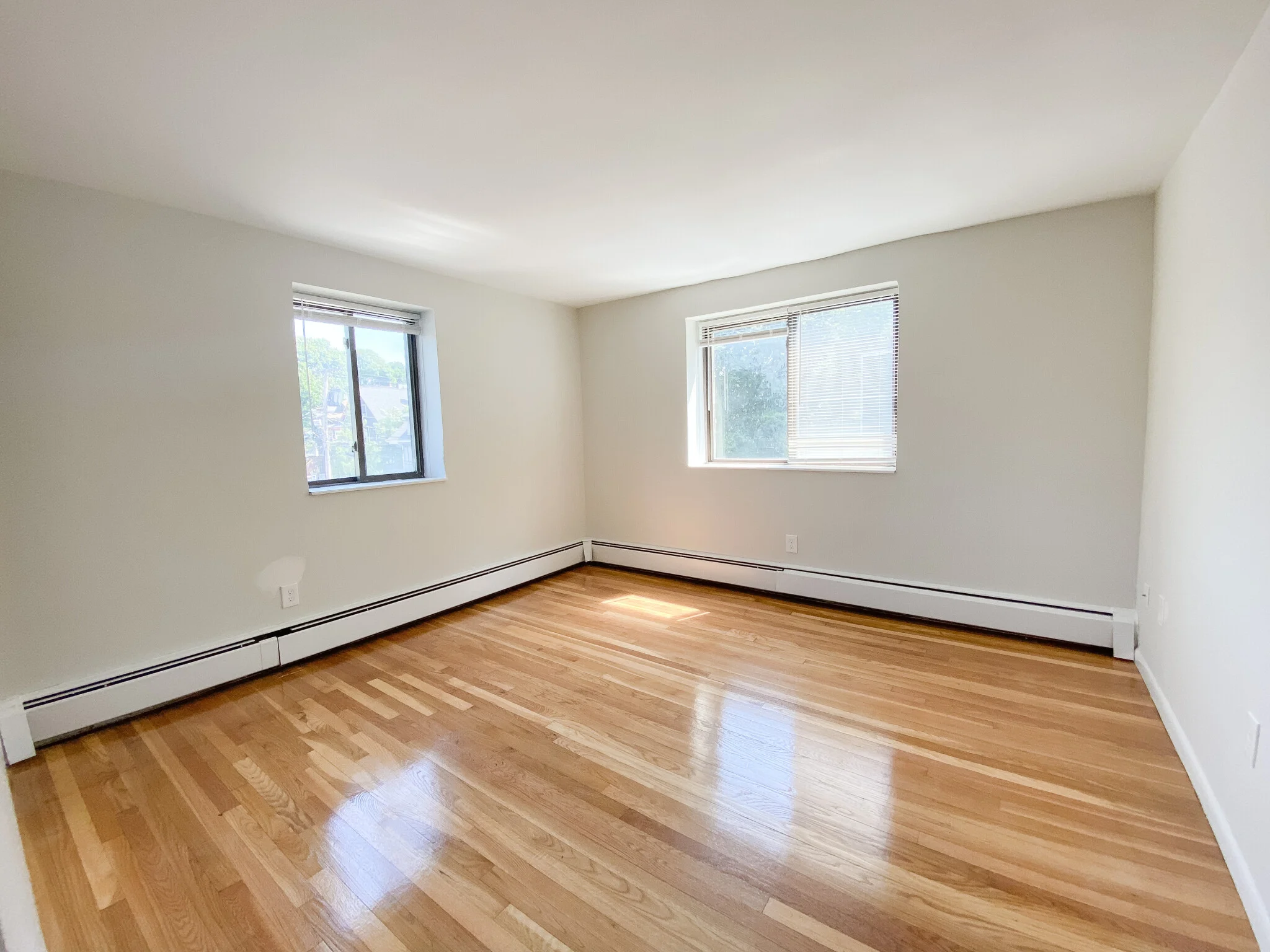 280 Hyde Park Ave, Jamaica Plain