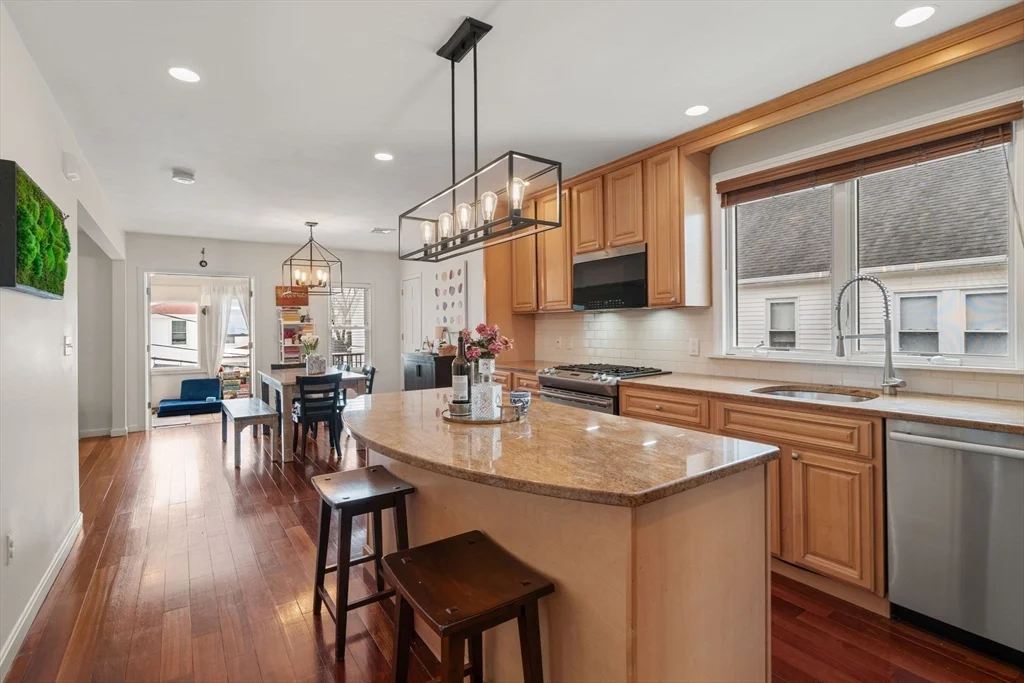 7 Quincy St, Watertown