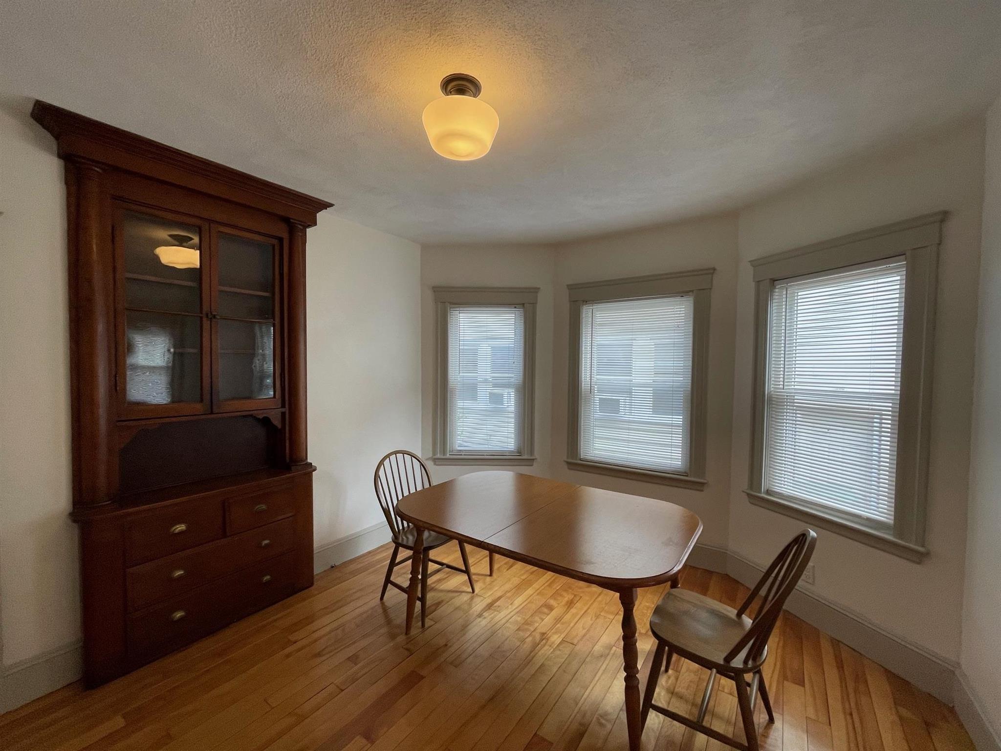 11 Benton Rd, South Medford