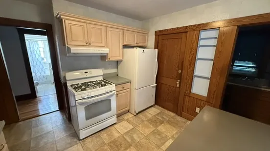 6 Narragansett St, Dorchester