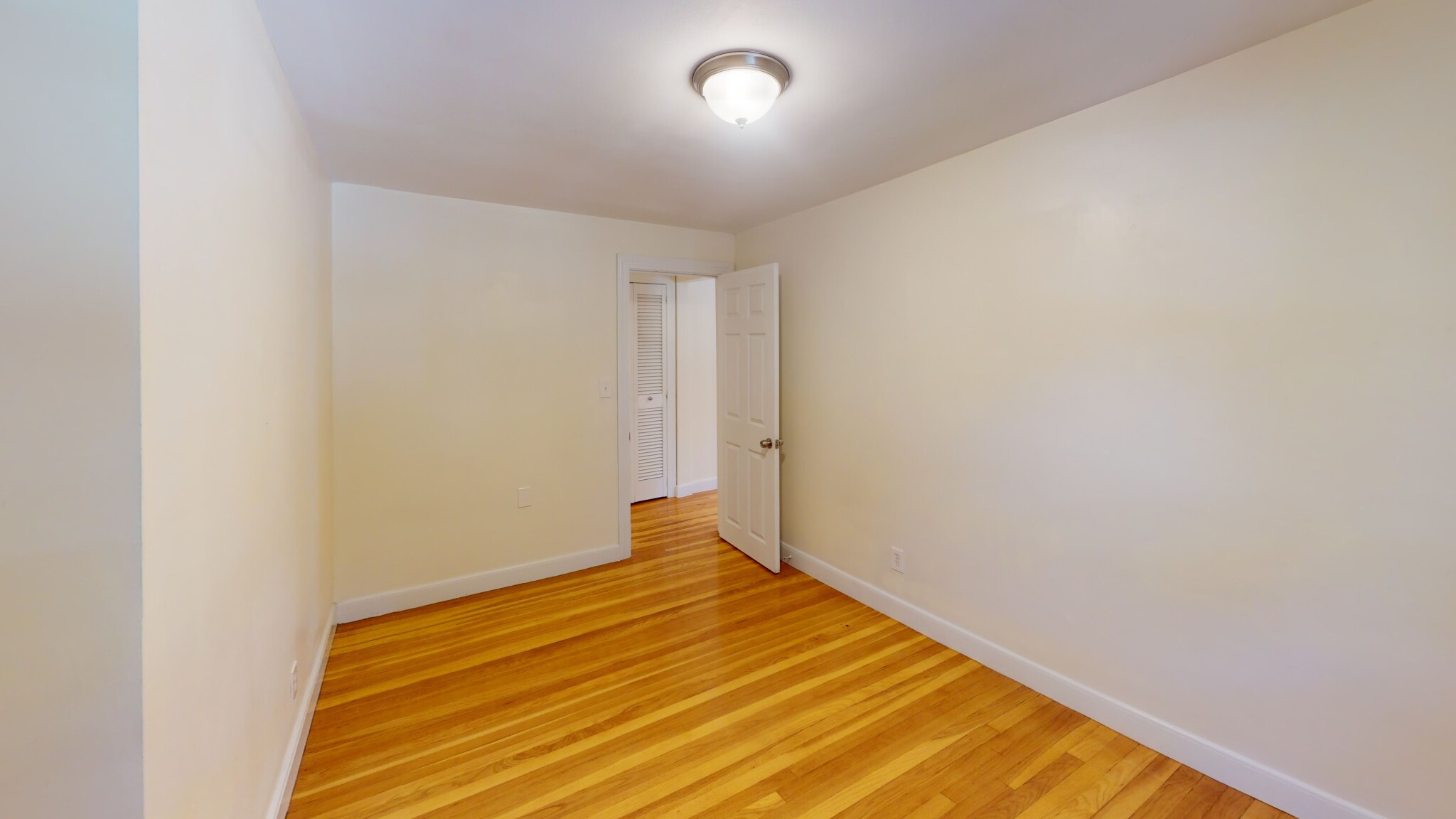 14 Louise Rd, Chestnut Hill