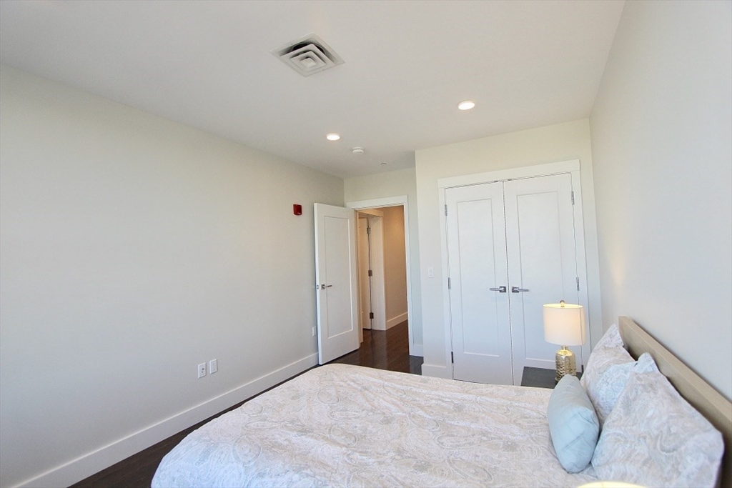 434 Mcgrath Highway, Prospect Hill