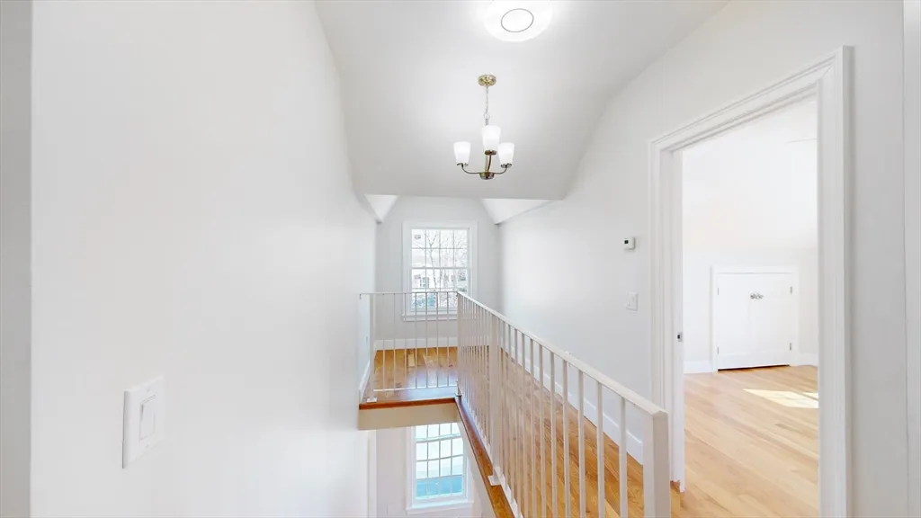 48 Rockwell St, Maplewood