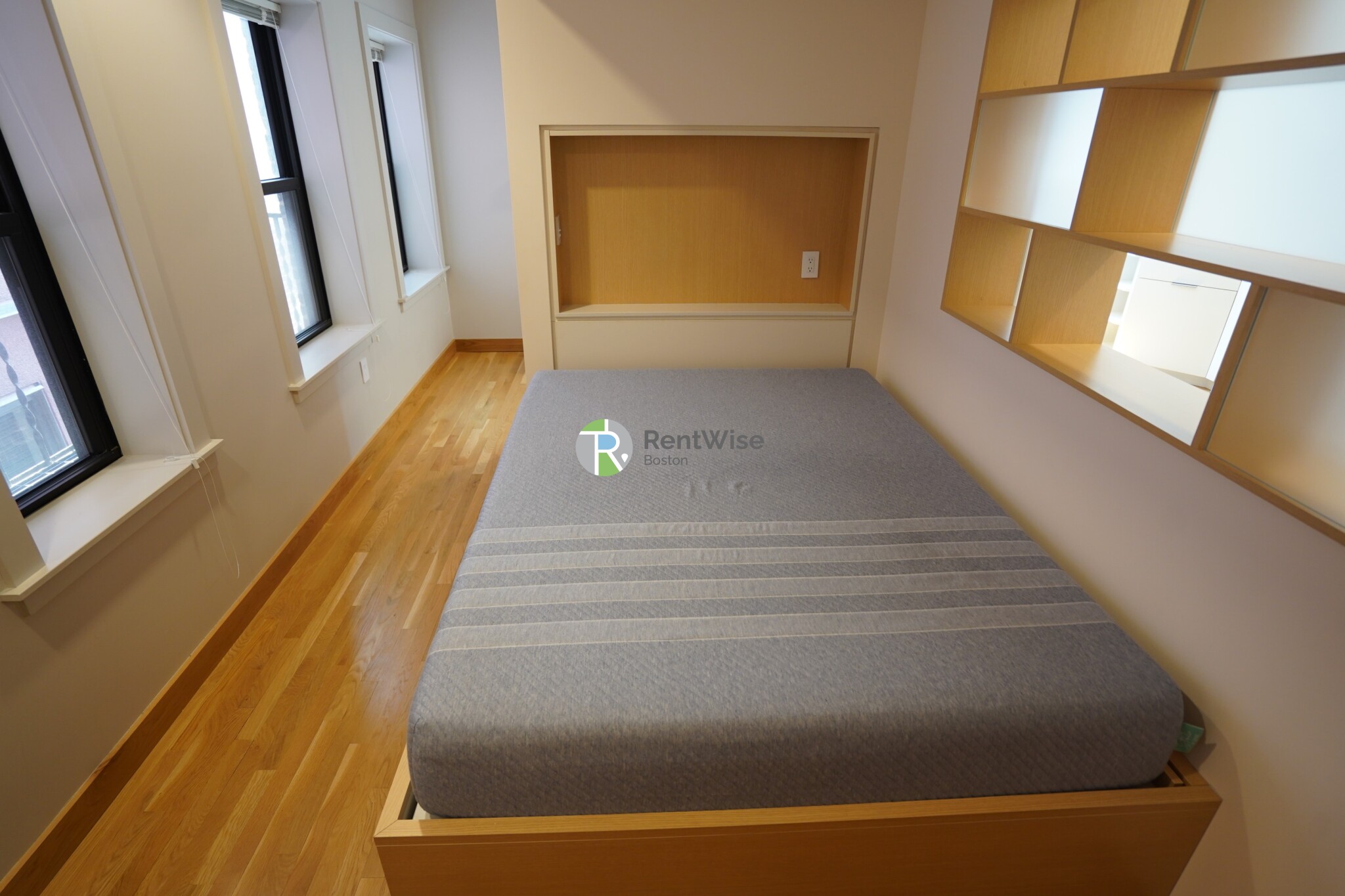 115 Mount Auburn St, Harvard Square