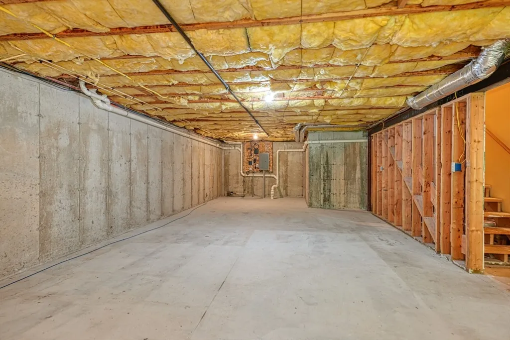 89 Buttercup Ln, Grafton