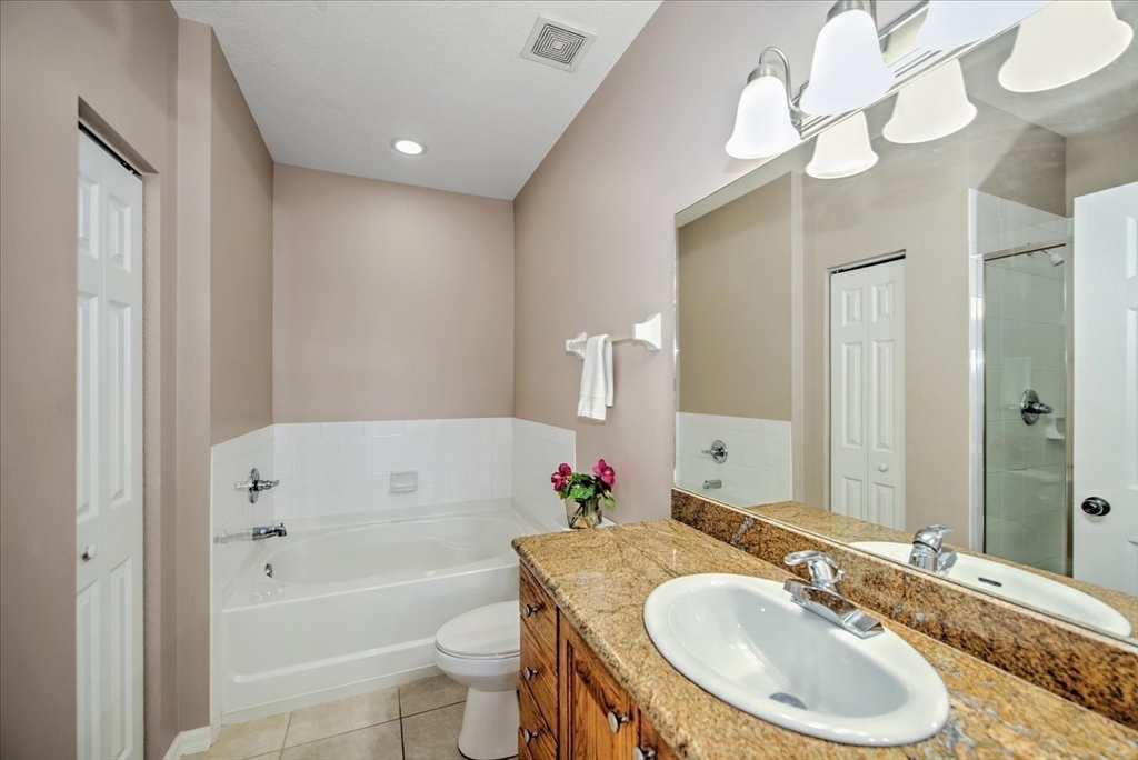 1757 Concordia Lake Circle, Cape Coral