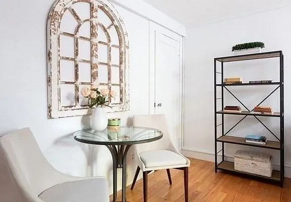 16 Chauncy St, Neighborhood Nine