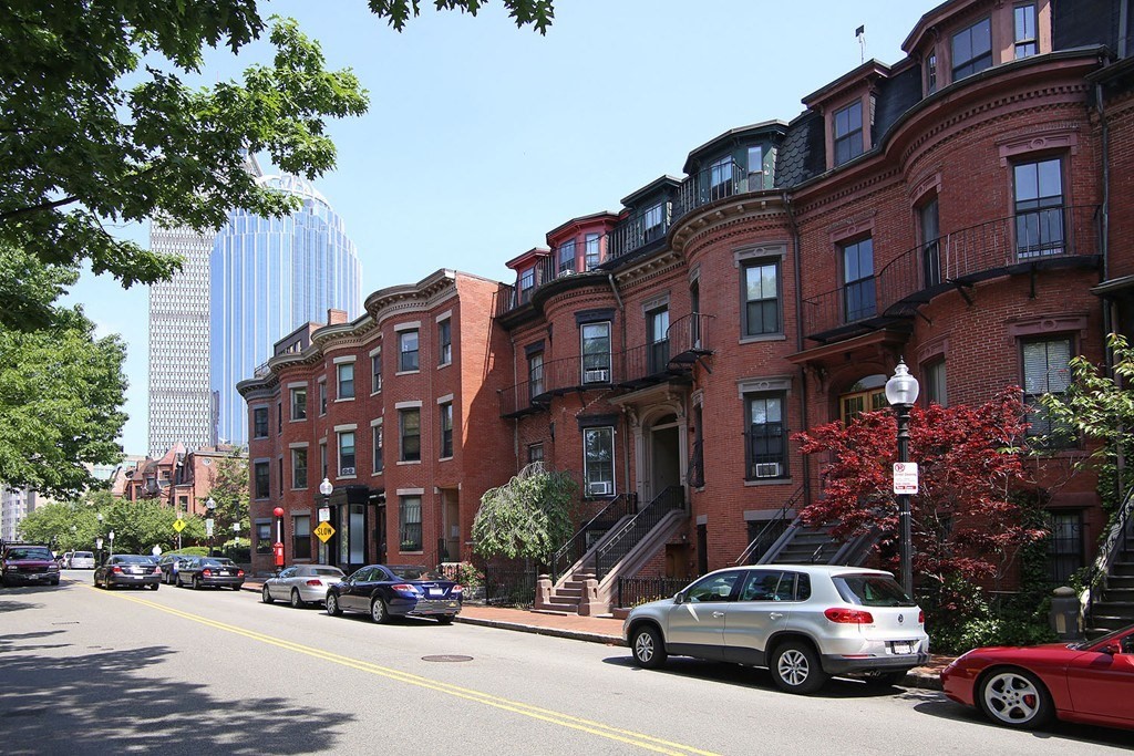 211 W Newton St, South End