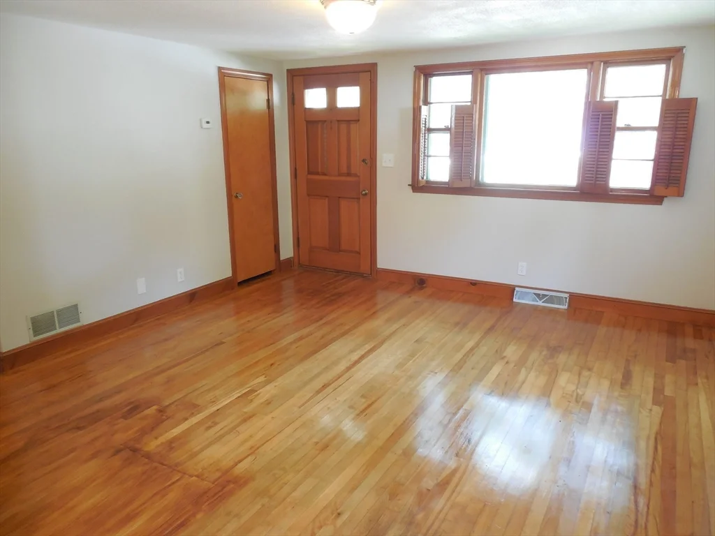 1701 Trapelo Rd, Waltham