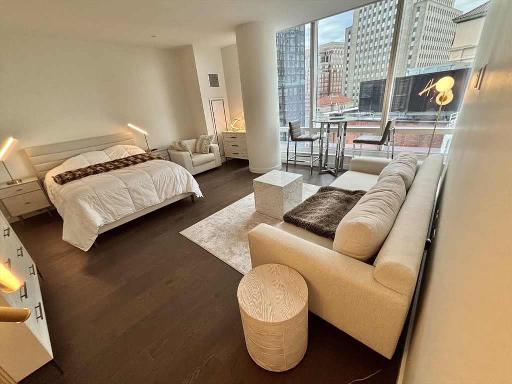 430 Stuart St, Back Bay