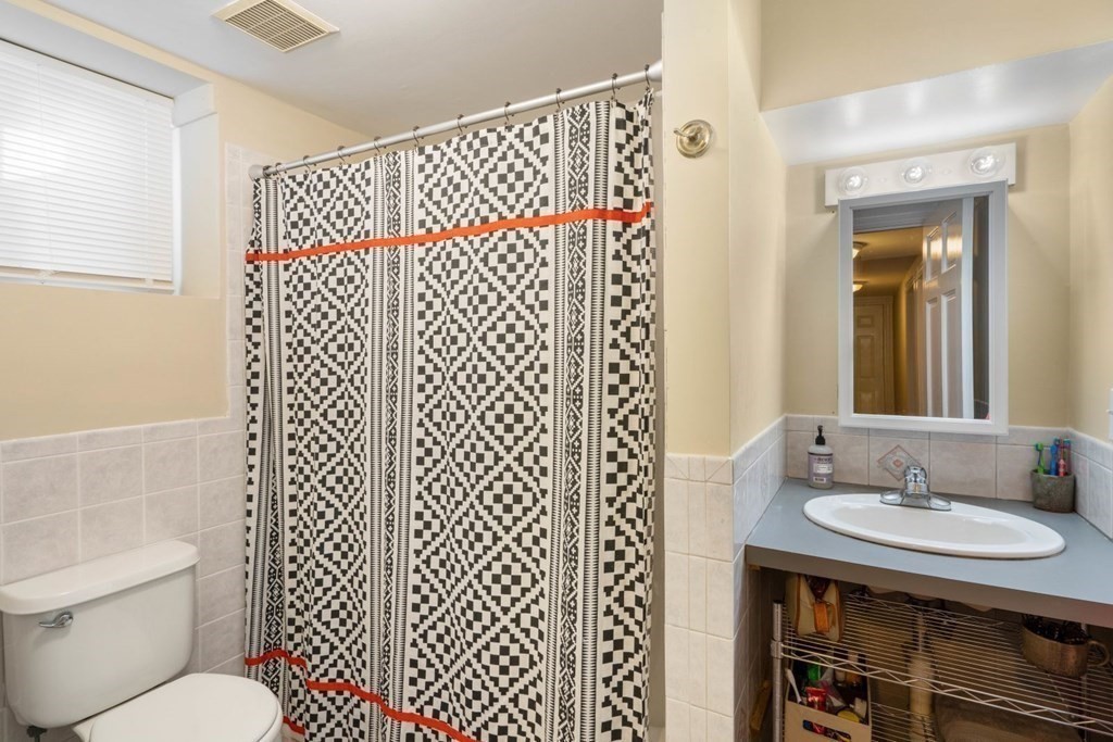 12 Magnolia Ave, Mid-Cambridge