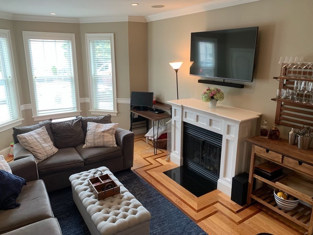 612 E 8th, South Boston